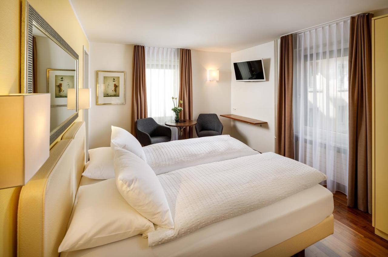 Otel Familie Hugenschmidt Zürih