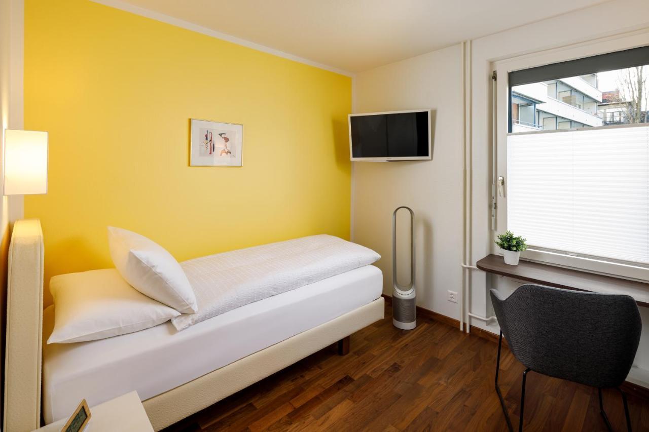 Otel Familie Hugenschmidt Zürih